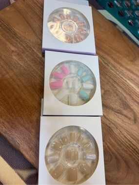 Press-On Nail Sets — Pastel & Neutral Assorted